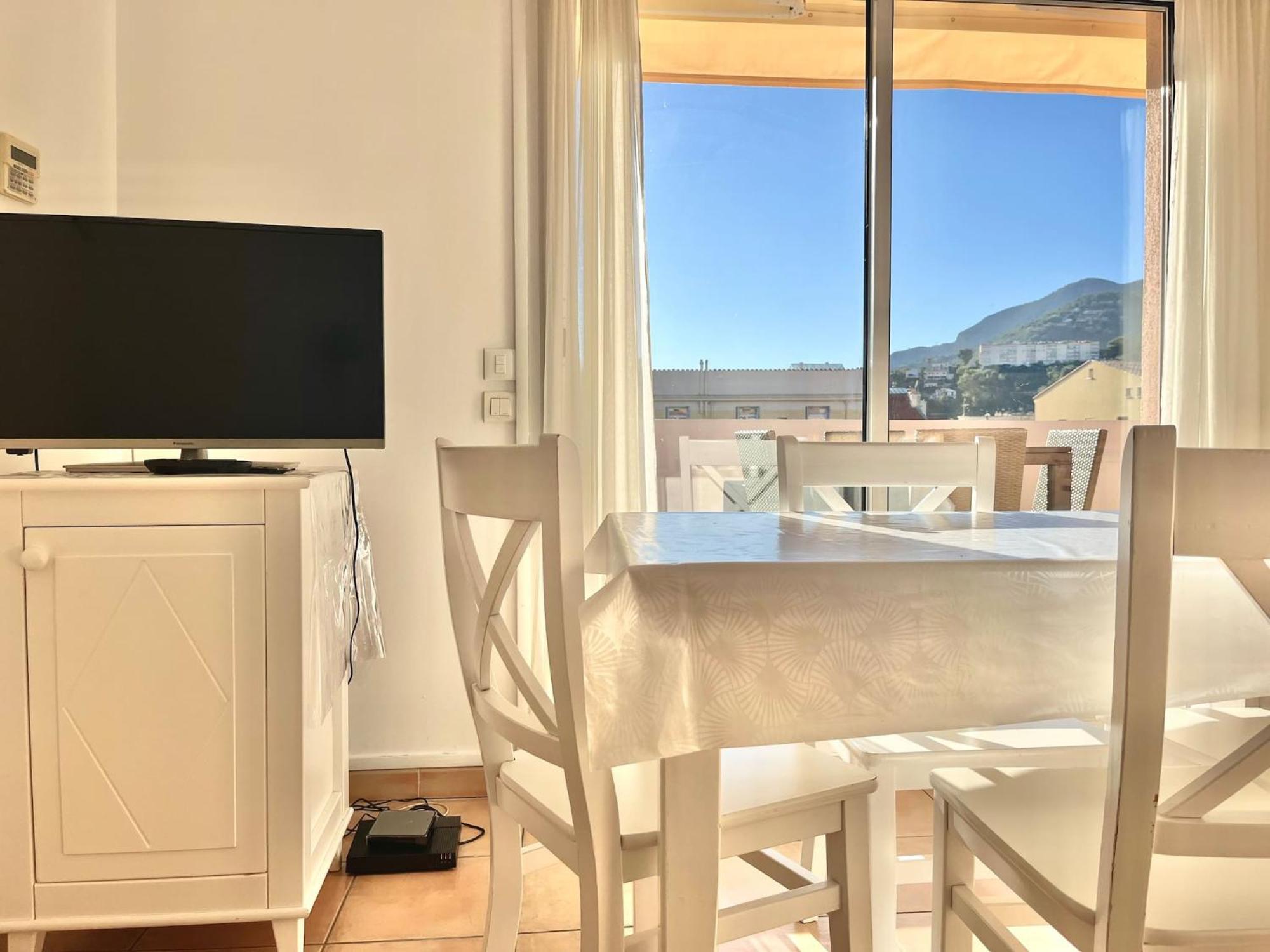 Ferienwohnung "Le Rooftop Des Rivages" Immense Terrasse, Centre Menton Exterior foto
